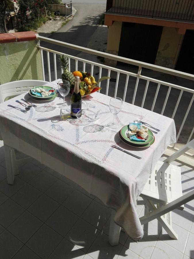Anemone Della Scala Dei Turchi Apartment Реалмонте Екстериор снимка
